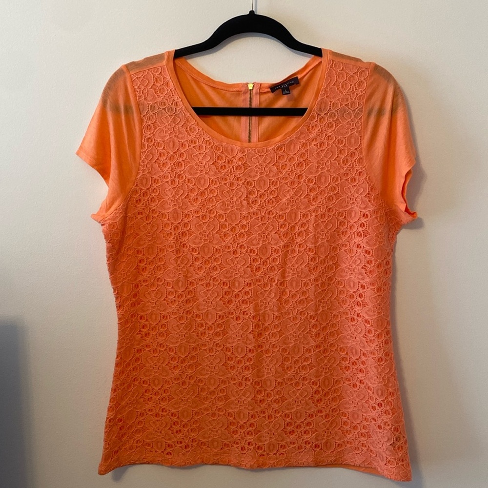 Limited - lace short sleeve top with back zipper detailing- large-new never worn